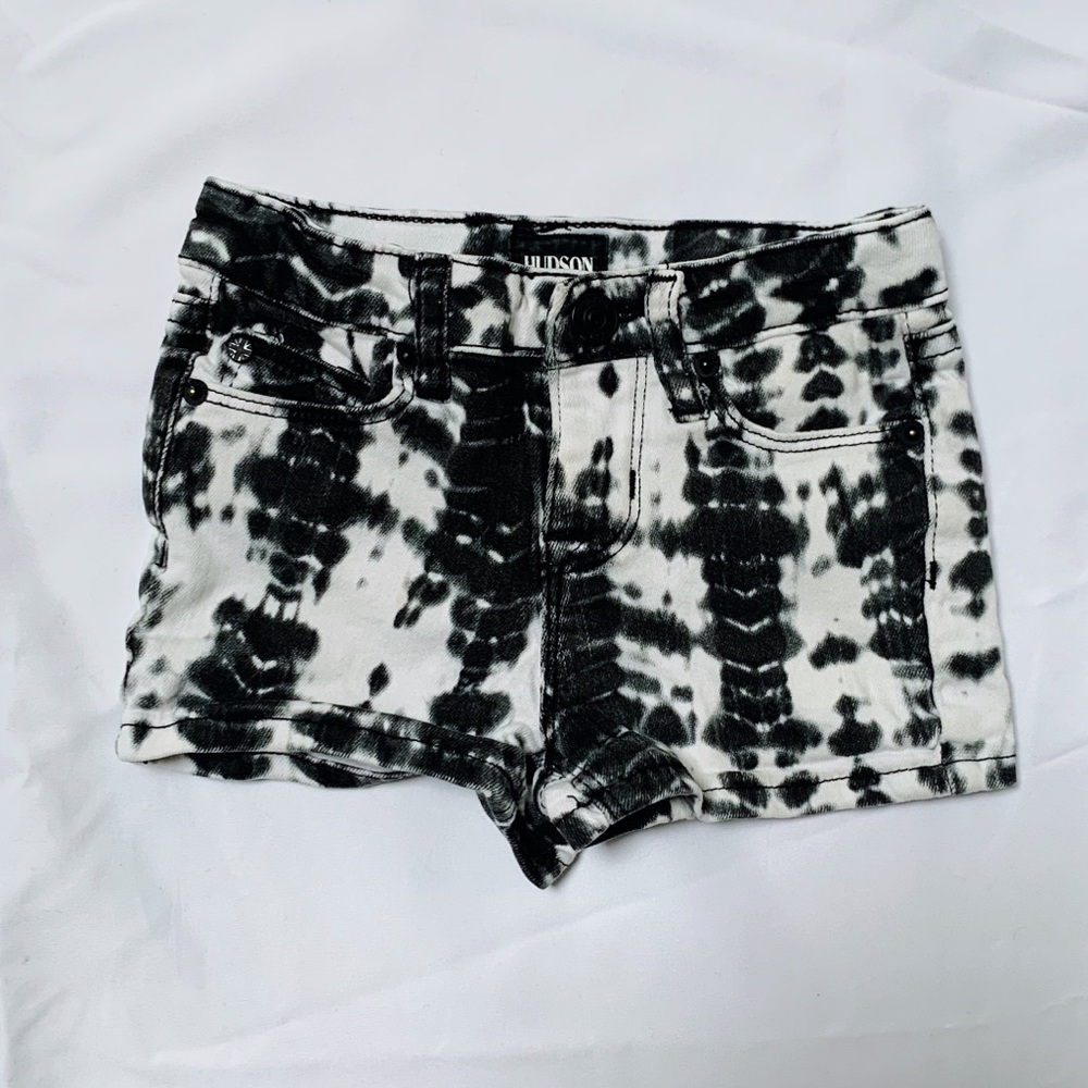 Hudson black and white tie-dye denim shorts 2T